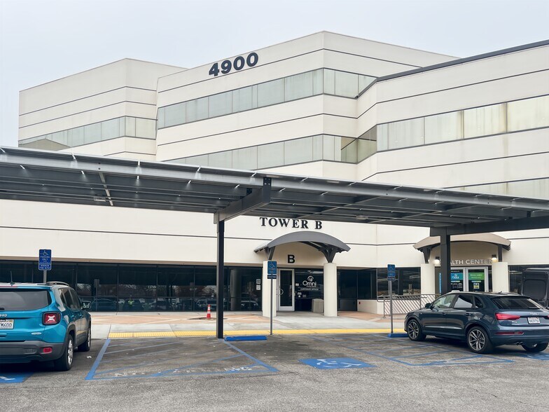 More Photos Of 4900 California Ave, Bakersfield Coworking Space