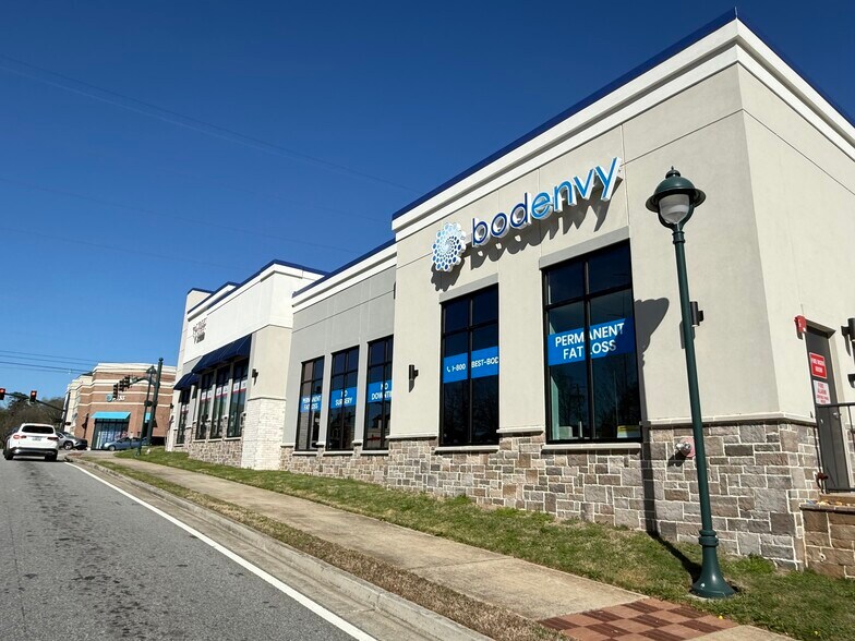 More Photos Of 4575 Roswell Rd, Sandy Springs Freestanding For Sale