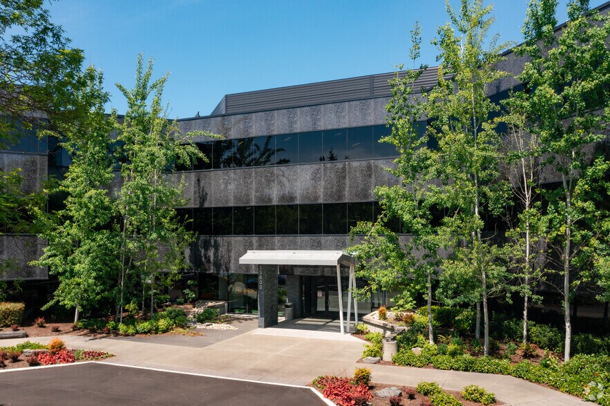 More Photos Of 15800 SE Eastgate Way, Bellevue Office For Lease