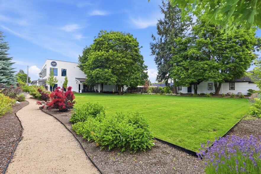 More Photos Of 9493 N Government Way, Hayden Office For Sale