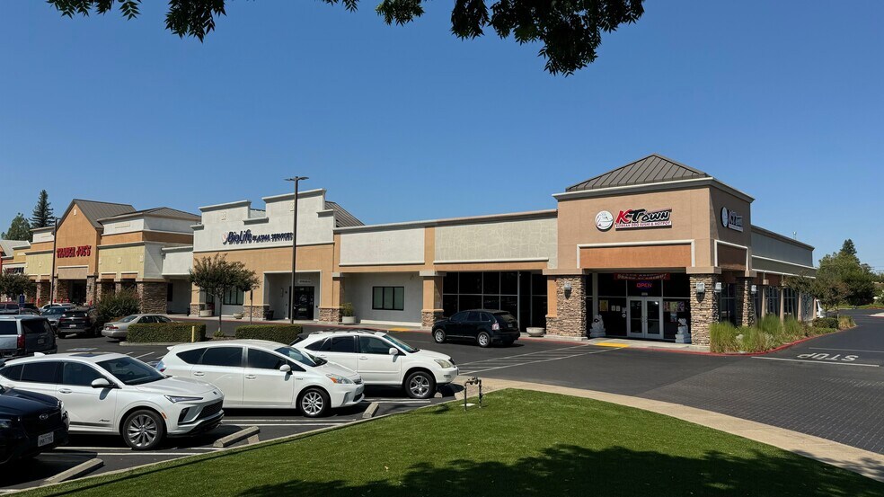 More Photos Of 380-446 Harding Blvd, Roseville Unknown For Lease