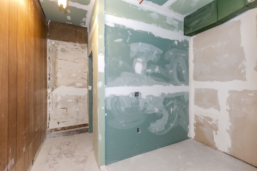 More Photos Of 1243 Main St, West Warwick General Retail For Sale