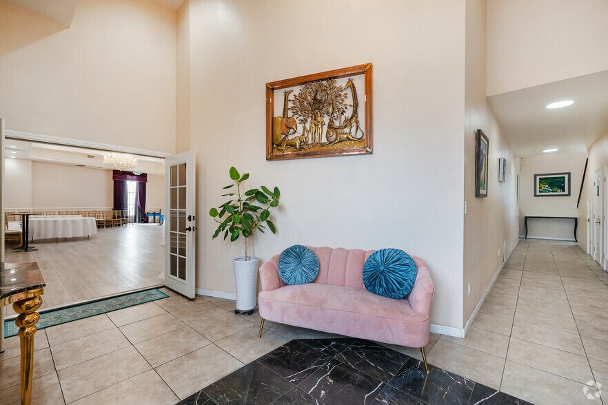 More Photos Of 4109-4117 W Pico Blvd, Los Angeles Office For Sale