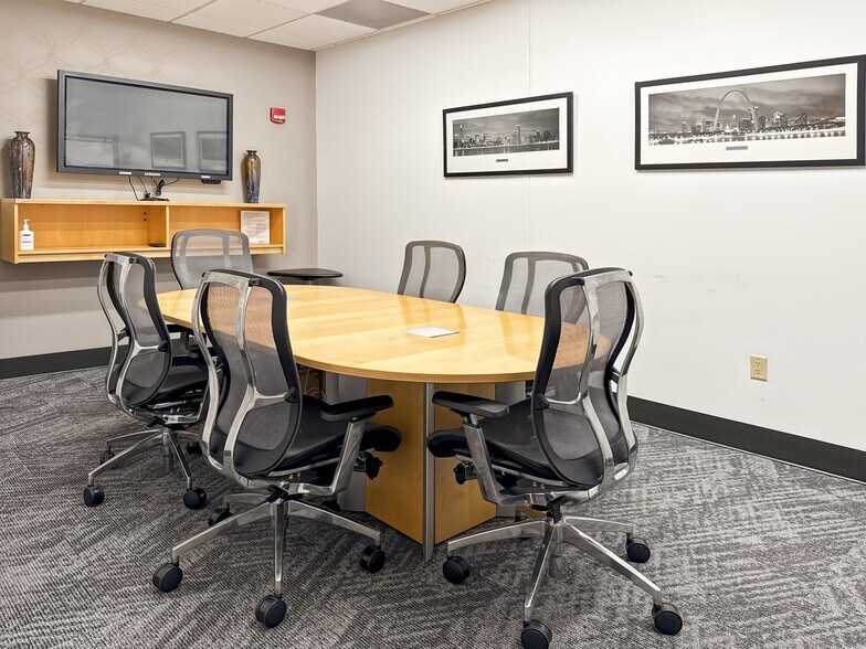 More Photos Of 2255 Glades Rd, Boca Raton Coworking Space