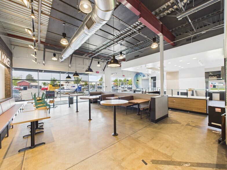 More Photos Of 3901-3907 N Market St, Spokane Freestanding For Lease