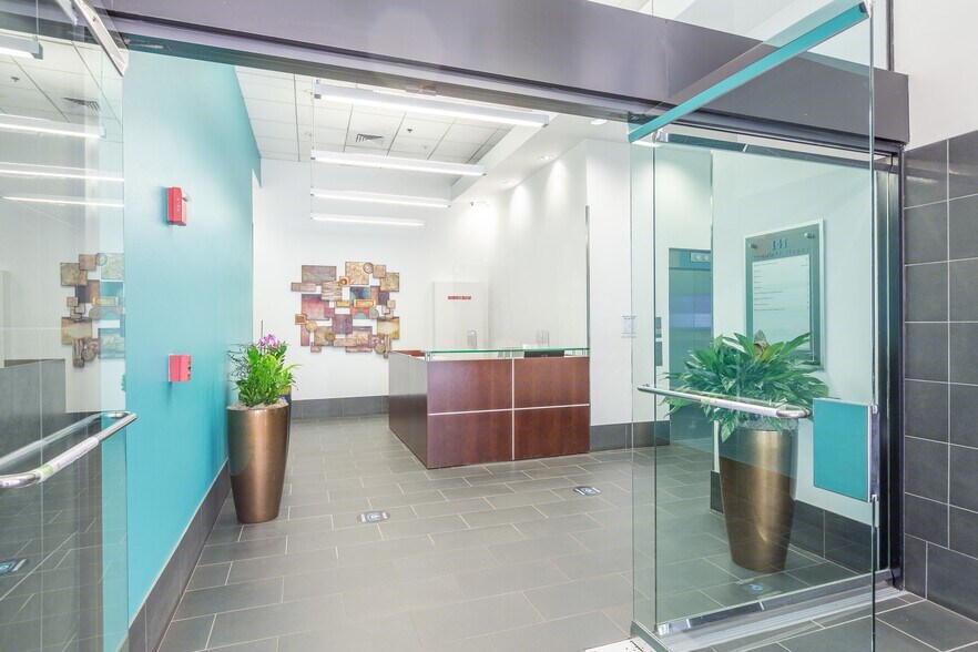 More Photos Of 141 Tremont St, Boston Office For Sale