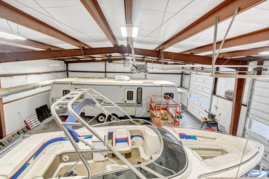 More Photos Of 46 S Center St, Elsinore Industrial For Sale