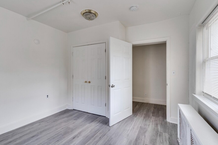 More Photos Of 337 Delafield Plz NW, Washington Apartments For Sale