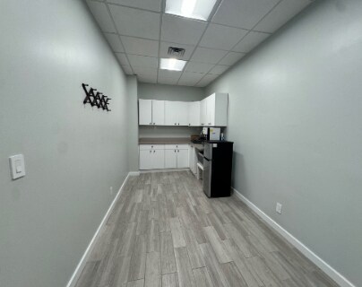 More Photos Of 43-24 21st St, Long Island City Warehouse For Lease