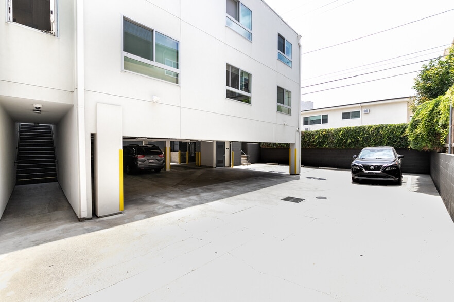 More Photos Of 1743 Butler Ave, Los Angeles Apartments For Sale