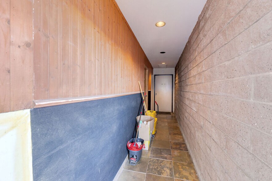 More Photos Of 81500 Industrial Pl, Indio Warehouse For Sale