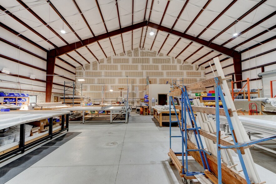 More Photos Of 585 Commonwealth Blvd, Port Orange Manufacturing For Sale