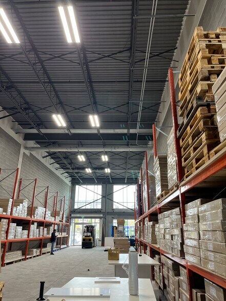 More Photos Of 10950-10952 Woodbine Av, Markham Showroom For Sale