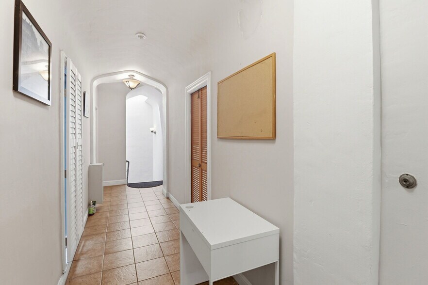 More Photos Of 1222 Broadway, Burlingame Storefront Retail Residential For Sale