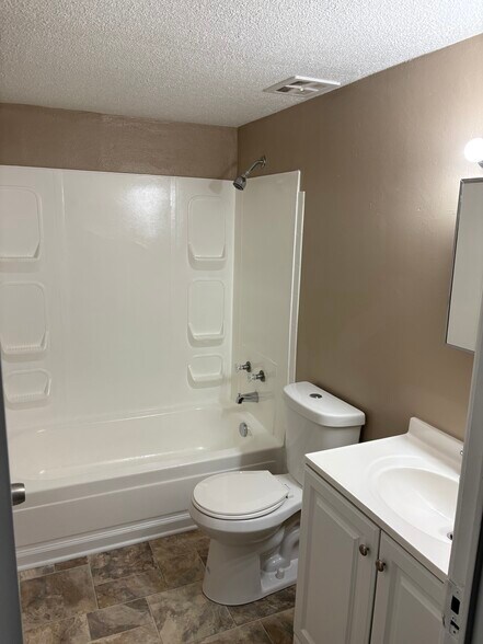 More Photos Of 9639-9640 Diamond Dr, Saint Louis Apartments For Sale