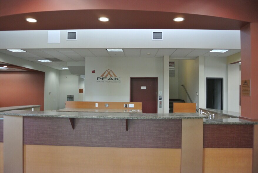 More Photos Of 927 E Polston Ave, Post Falls Office For Sale