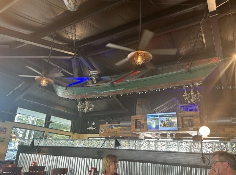 More Photos Of 606 N Pinellas Ave, Tarpon Springs Restaurant For Sale