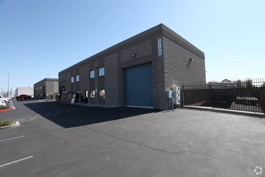 Primary Photo Of 5790 Wynn Rd, Las Vegas Showroom For Lease