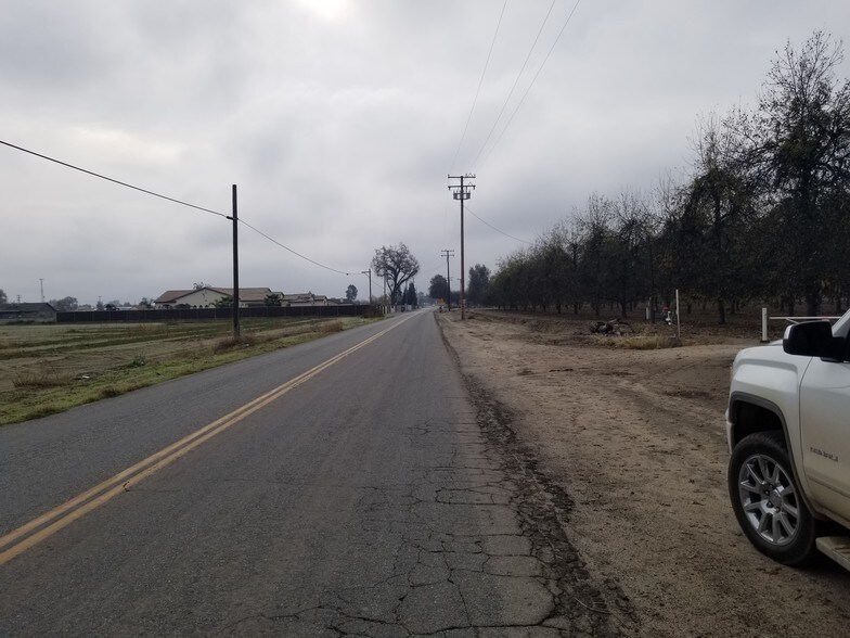 More Photos Of Road 152 & Mineral King Avenue, Visalia Land For Sale