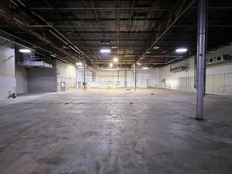 More Photos Of 3638-4000 Dan Morton Dr, Dallas Food Processing For Lease