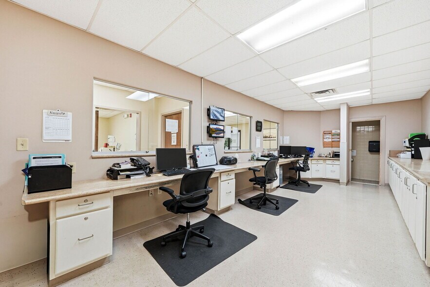 More Photos Of 329 Wesley St, Johnson City Medical For Sale