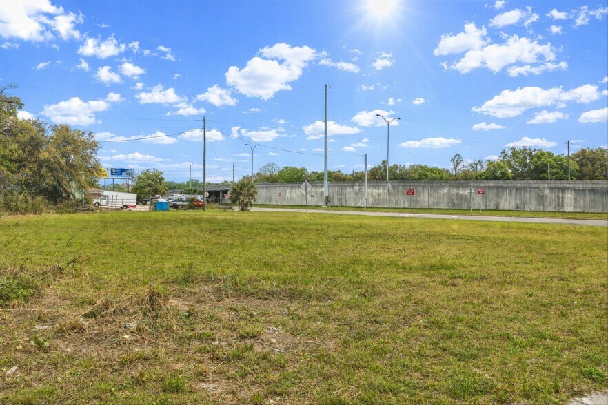 More Photos Of 0 10th Street, Jacksonville Land For Sale
