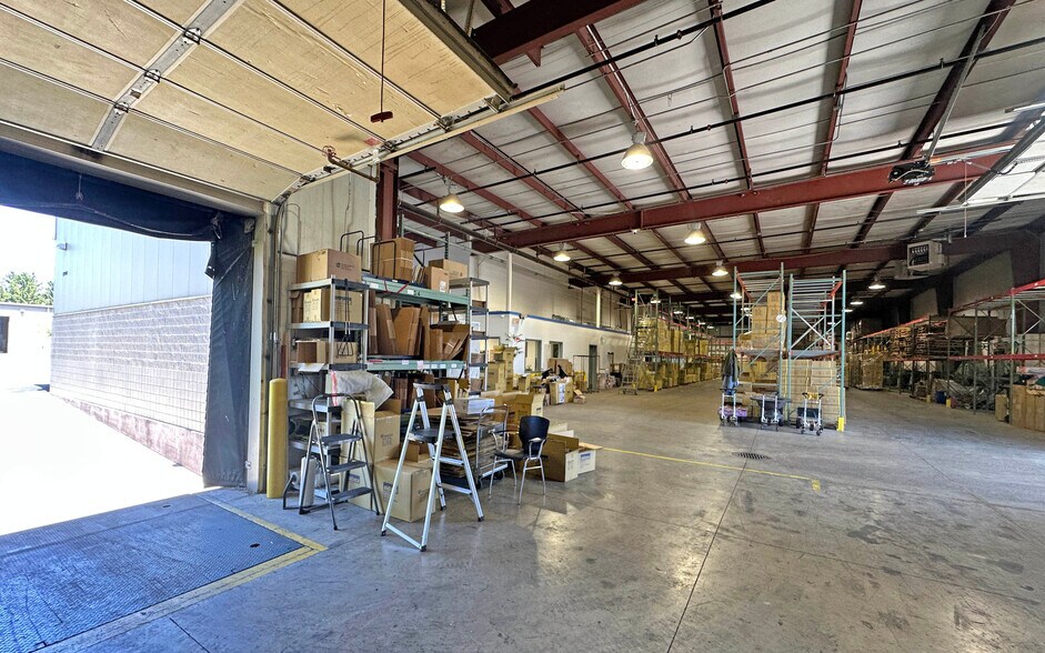 More Photos Of 22960 Venture Dr, Novi Warehouse For Sale