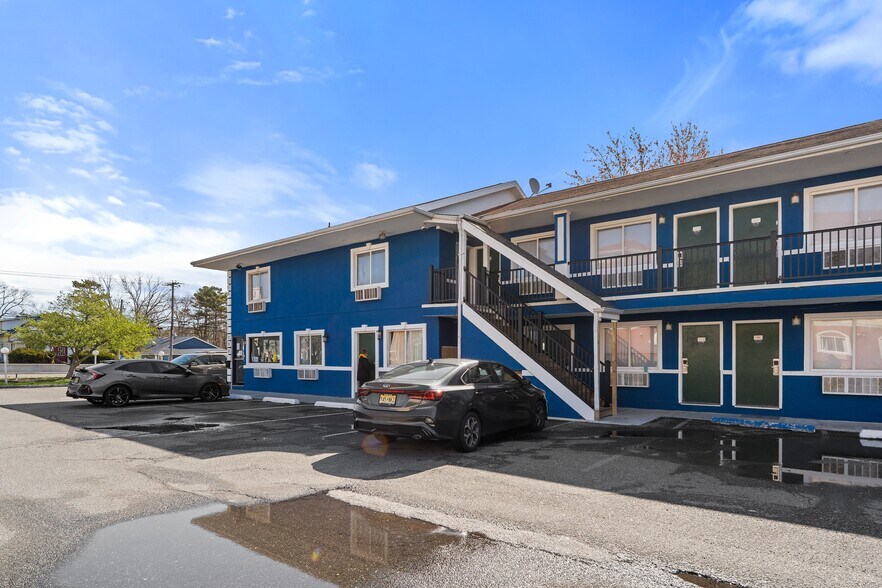 More Photos Of 200 E White Horse Pike, Galloway Hotel For Sale