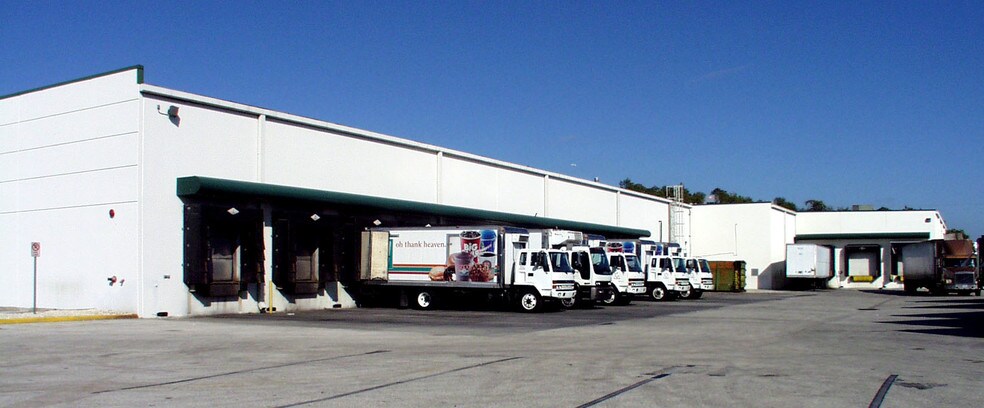 More Photos Of 1630 Prime Ct, Orlando Warehouse For Lease