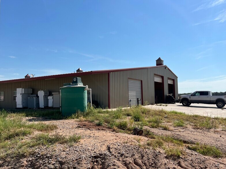 More Photos Of 13616 N 2920 Rd, Dover Warehouse For Sale