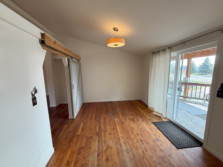 More Photos Of 1554 Amsterdam Rd, Belgrade Office For Lease
