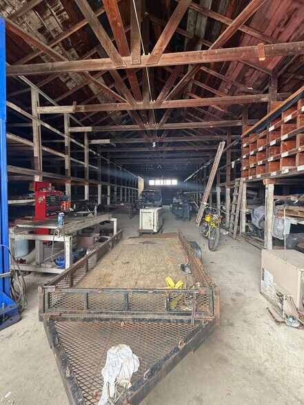More Photos Of 157 S Vernon St, Sunbury Light Manufacturing For Lease