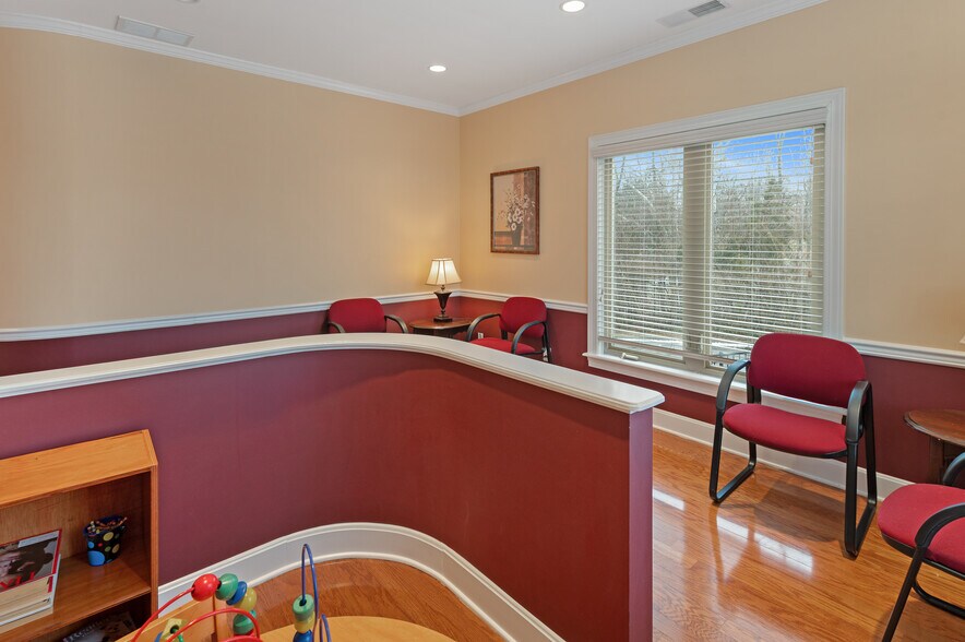 More Photos Of 815 John Harper Rd, Shepherdsville Office For Sale