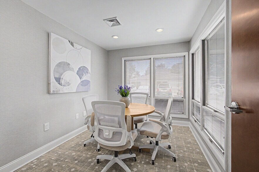 More Photos Of 170 Changebridge Rd, Montville Office For Sale