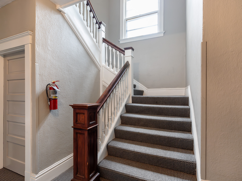 More Photos Of 1830 NW 23rd Pl, Portland Apartments For Sale