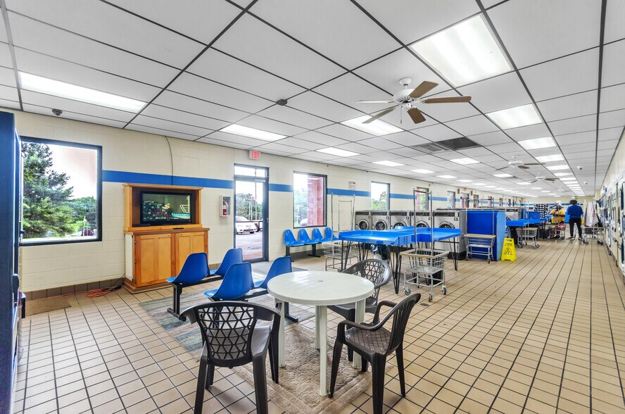 More Photos Of 3004 E North St, Greenville Freestanding For Sale