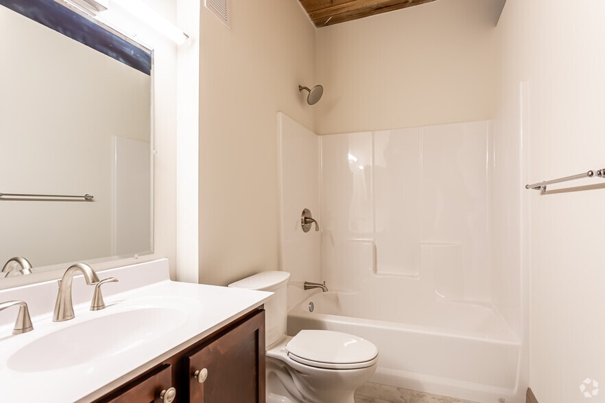 More Photos Of 58 Pomfret St, Putnam Apartments For Lease