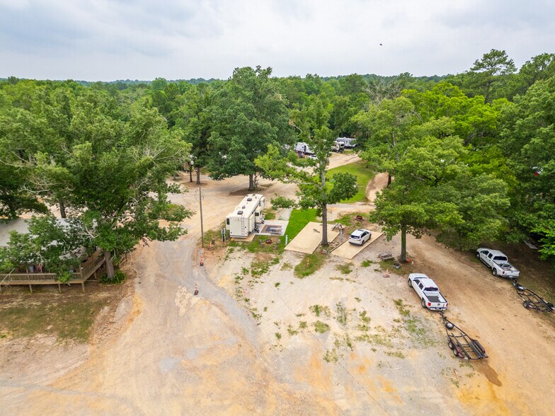 More Photos Of 7415 N State Line Rd, Karnack Trailer Camper Park For Sale