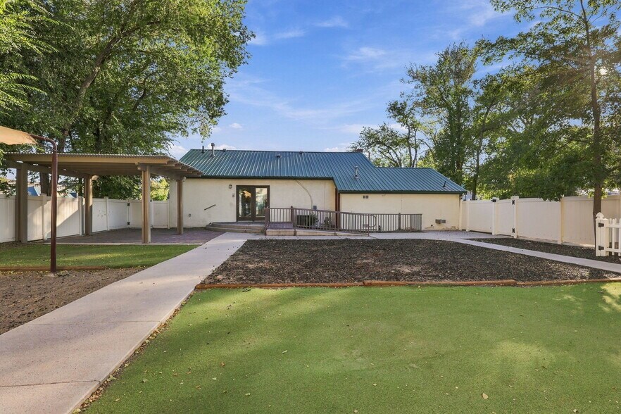 More Photos Of 1671 US Highway 395 N, Minden Office For Sale