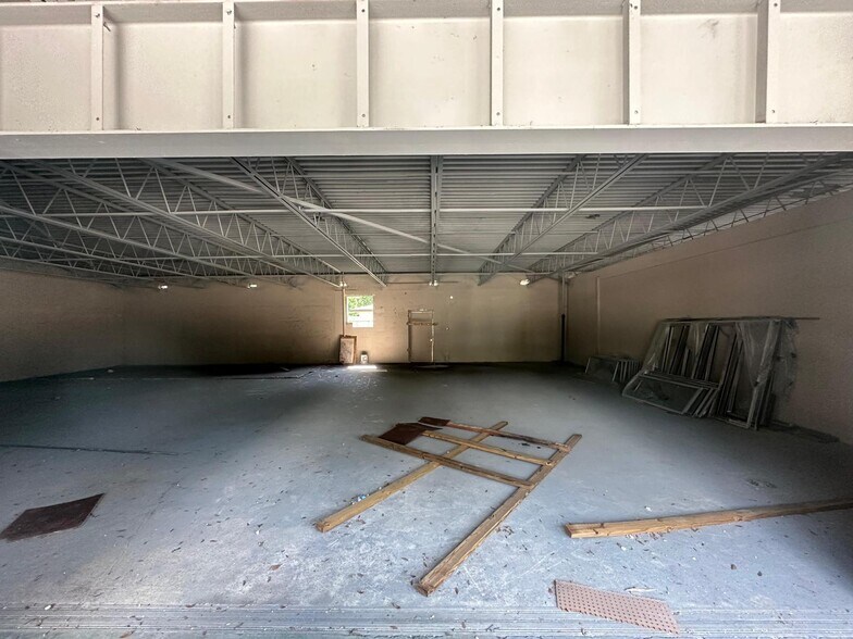 More Photos Of 705 S Orange Ave, Bartow Convenience Store For Sale