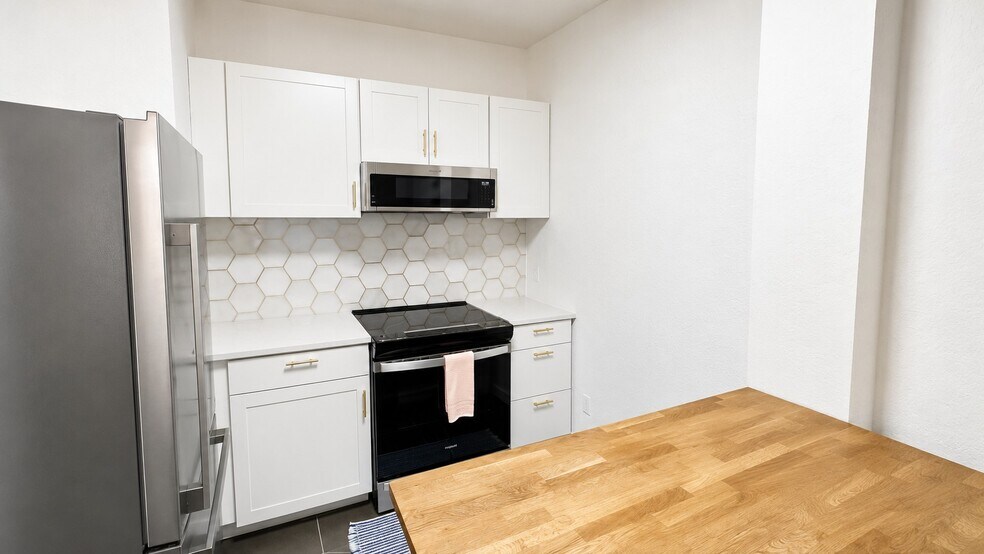 More Photos Of 7024 Central Ave, Saint Petersburg Medical For Lease