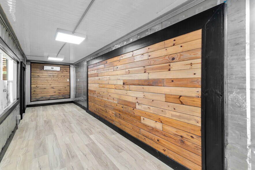 More Photos Of 6901 Hendry Creek Dr, Fort Myers Specialty For Sale