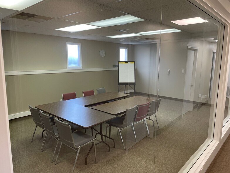 More Photos Of 7925 Burch Park Dr, Evansville Office For Sale