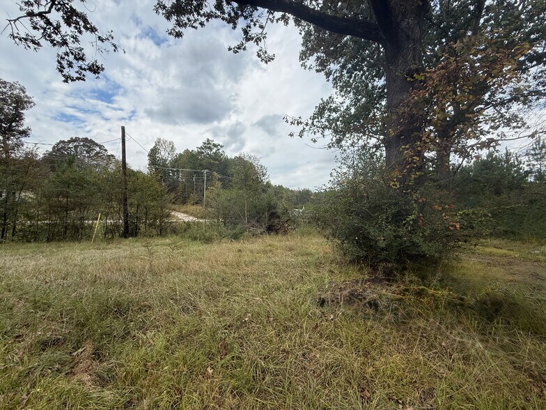 More Photos Of 2033 Winchester Rd, Anniston Flex For Sale