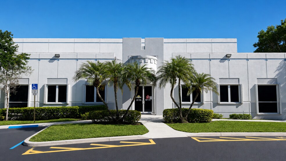 Primary Photo Of 3255 Meridian Pky, Weston Refrigeration Cold Storage For Lease