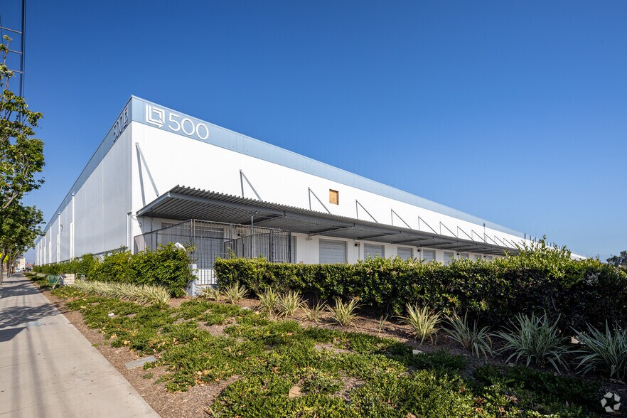 More Photos Of 500 W Warner Ave, Santa Ana Warehouse For Lease