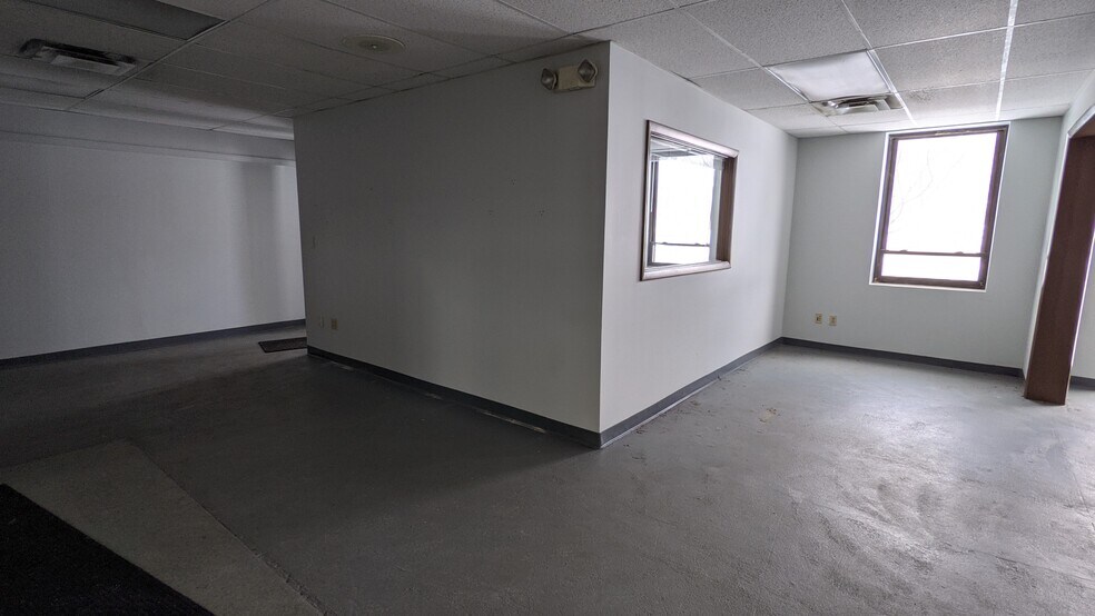 More Photos Of 9535 Midwest Ave, Garfield Heights Warehouse For Lease
