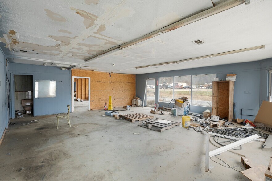 More Photos Of 4729 Alabama Hwy SW, Rome Auto Repair For Sale