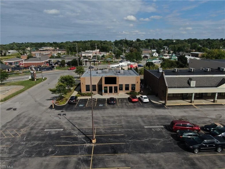 More Photos Of 540 Water St, Chardon Fast Food For Lease