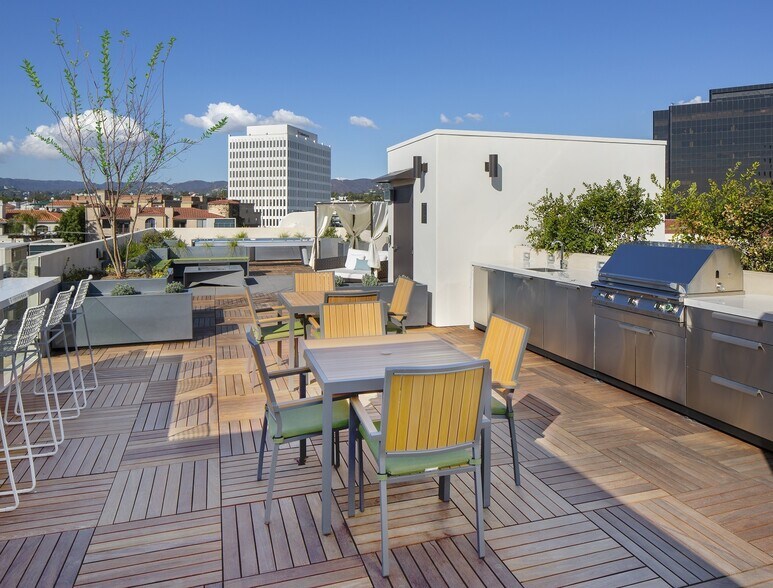 More Photos Of 11649 Mayfield Ave, Los Angeles Apartments For Sale